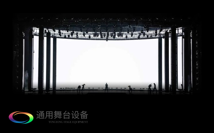 視覺屏幕為主、條狀LED屏幕、燈光設備及舞臺幕布詮釋當下舞臺設計潮流